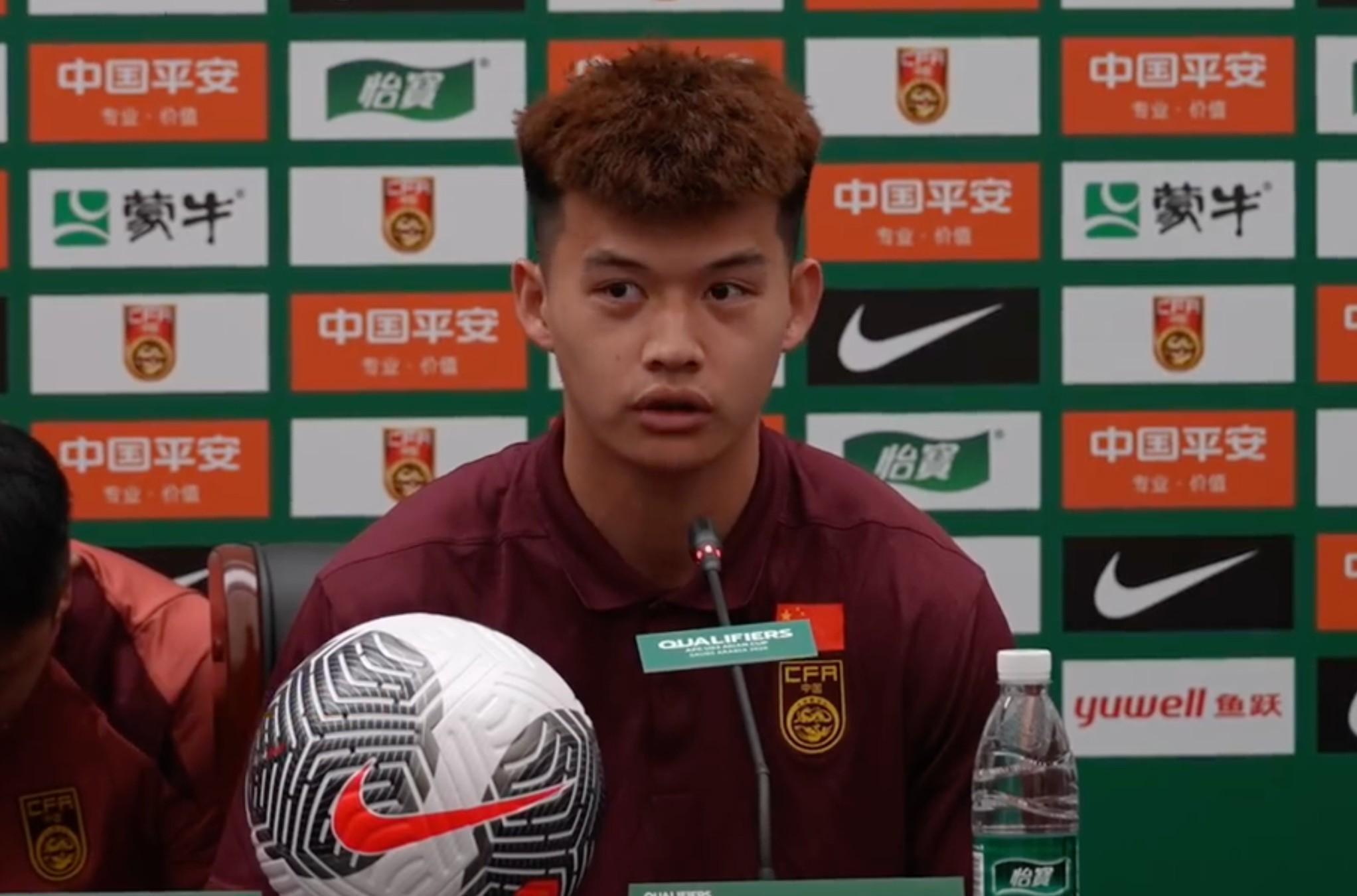 北青：刘浩帆是U22男足第一队长，木塔被换掉因身体出状况